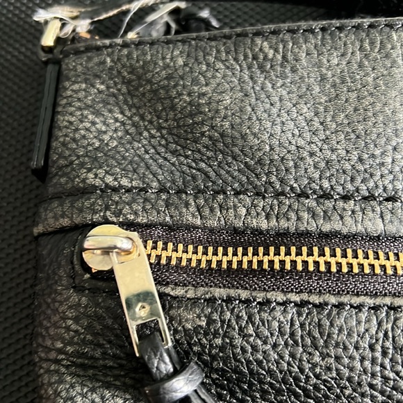 ⭐️ KATE SPADE Black Leather crossbody purse ⭐️ - Picture 6 of 9